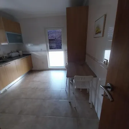 Triangle Lisbon-sintra-cascais -apartment With Easy Access & Parking 圣多明戈德拉纳