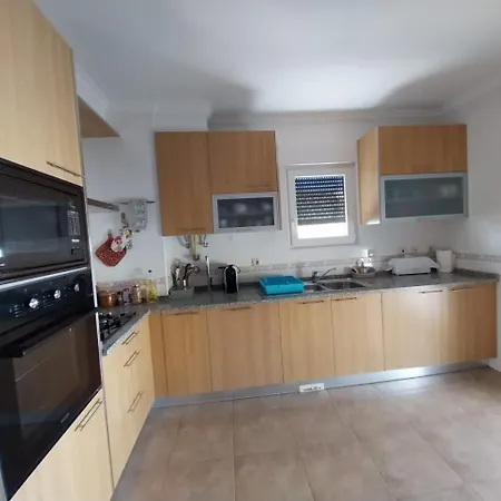 公寓 Triangle Lisbon-sintra-cascais -apartment With Easy Access & Parking